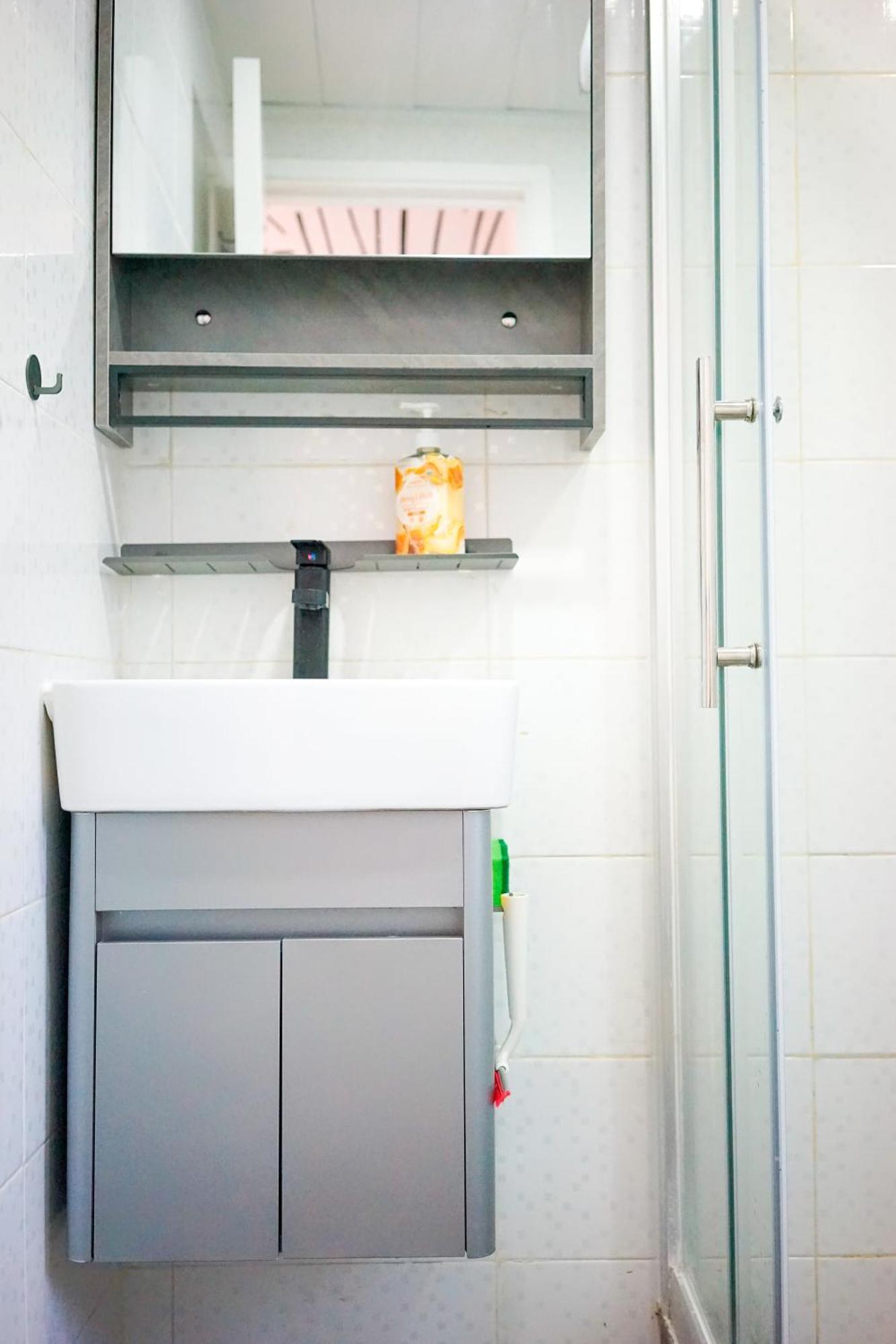 Student Accommodation - 292 Hennessy Road 香港 外观 照片