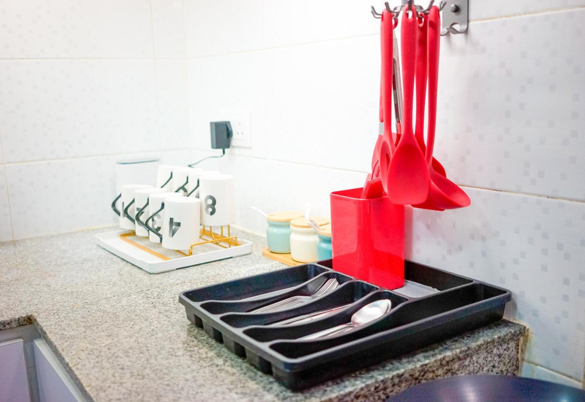 Student Accommodation - 292 Hennessy Road 香港 外观 照片